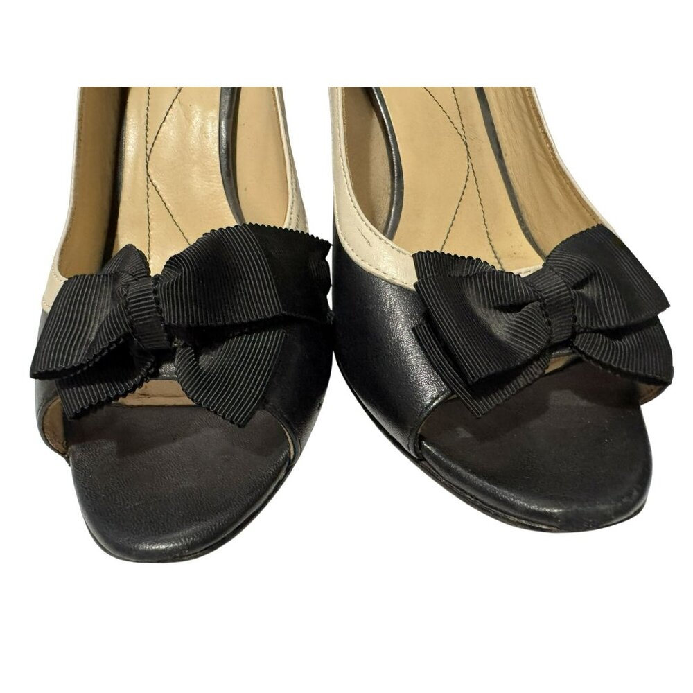 Kate Spade Black & Ivory Leather Peep Toe Fabric Bow Heels Pumps Shoes Sz 8.5M - Picture 3 of 8